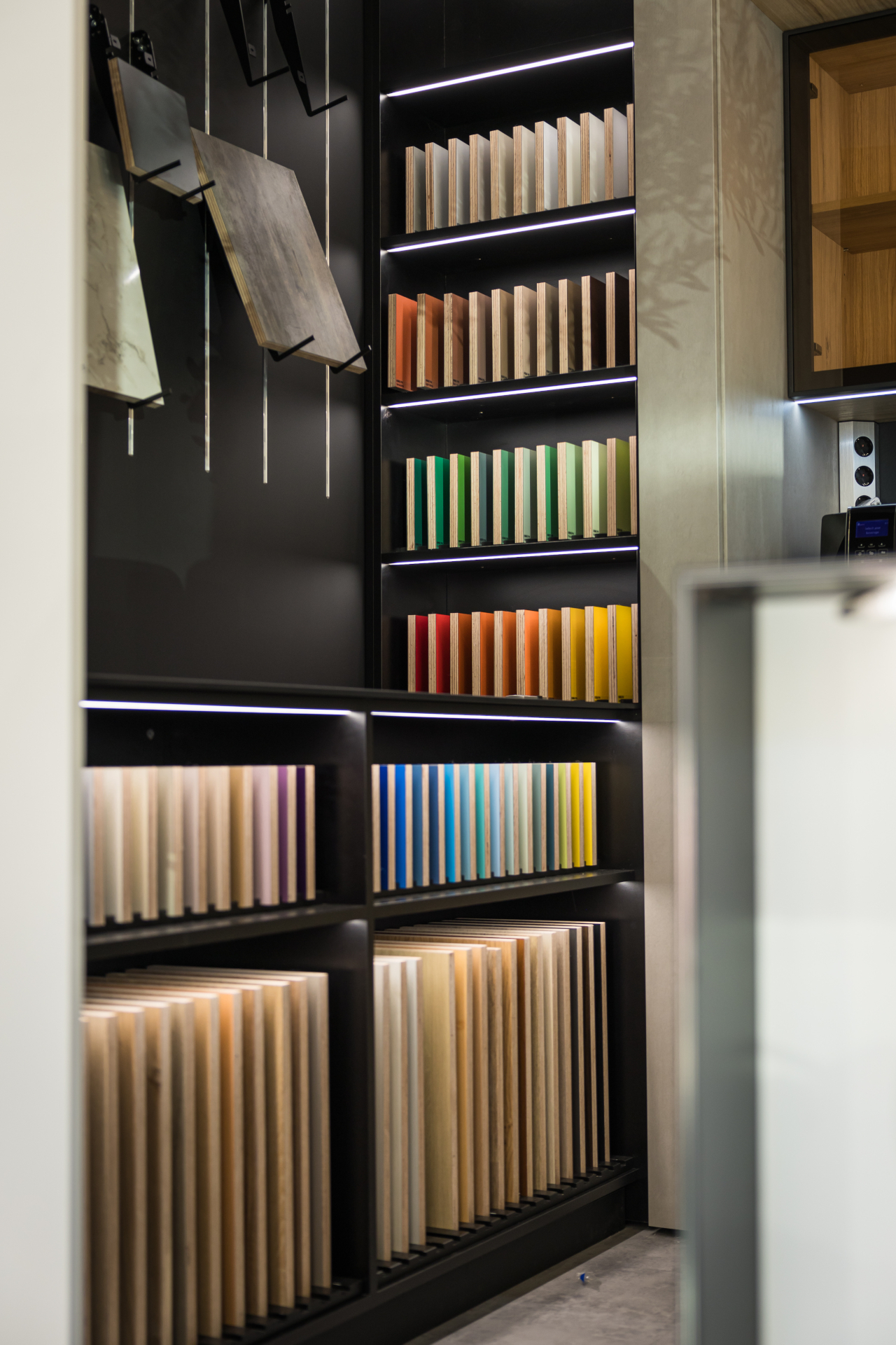 Pe 26 martie, noul showroom Fundermax si-a deschis portile in centrul orasului Bucuresti